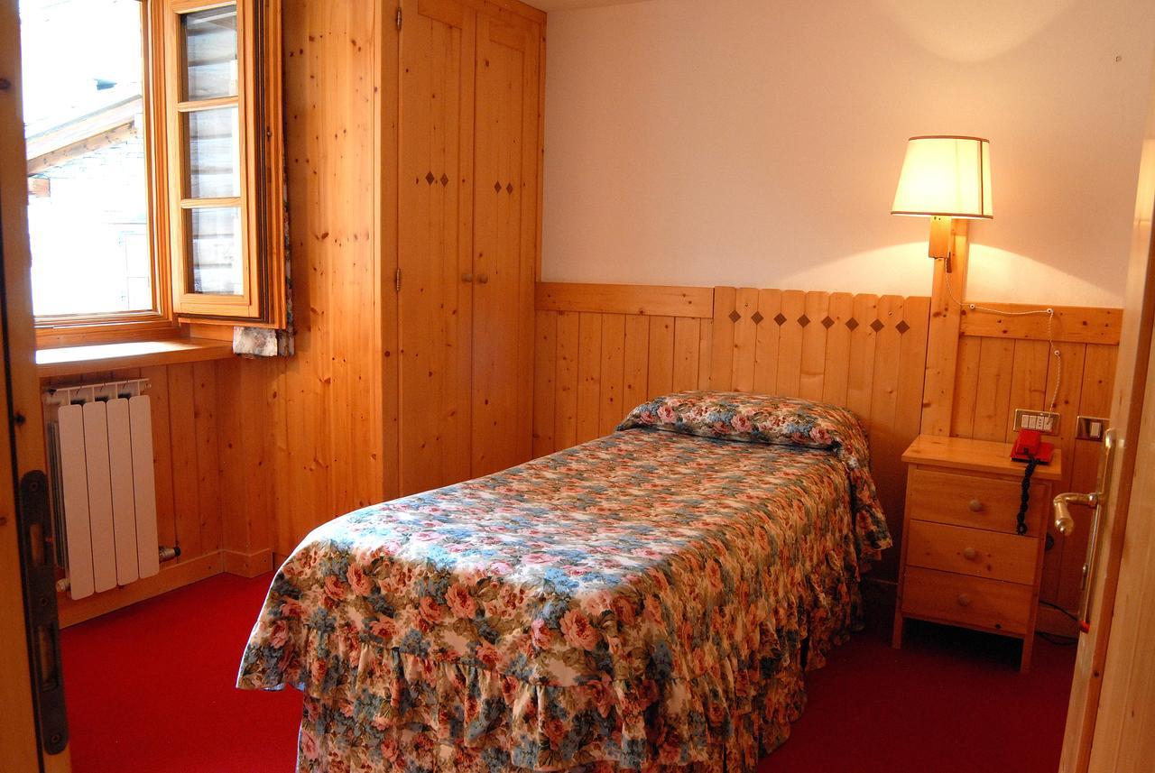 Hotel Locanda Grauson Конье Экстерьер фото