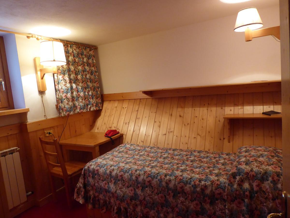 Hotel Locanda Grauson Конье Экстерьер фото