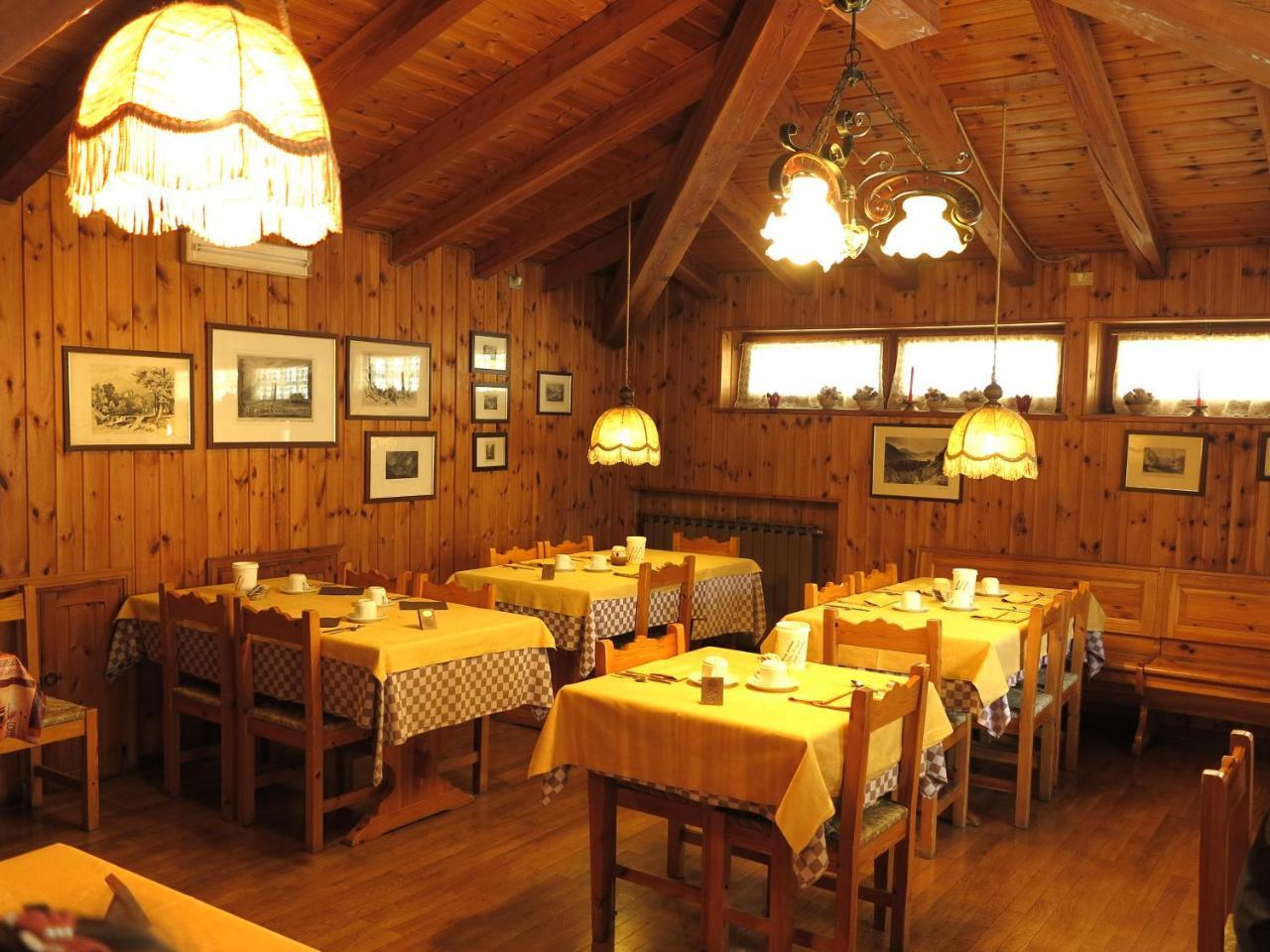Hotel Locanda Grauson Конье Экстерьер фото